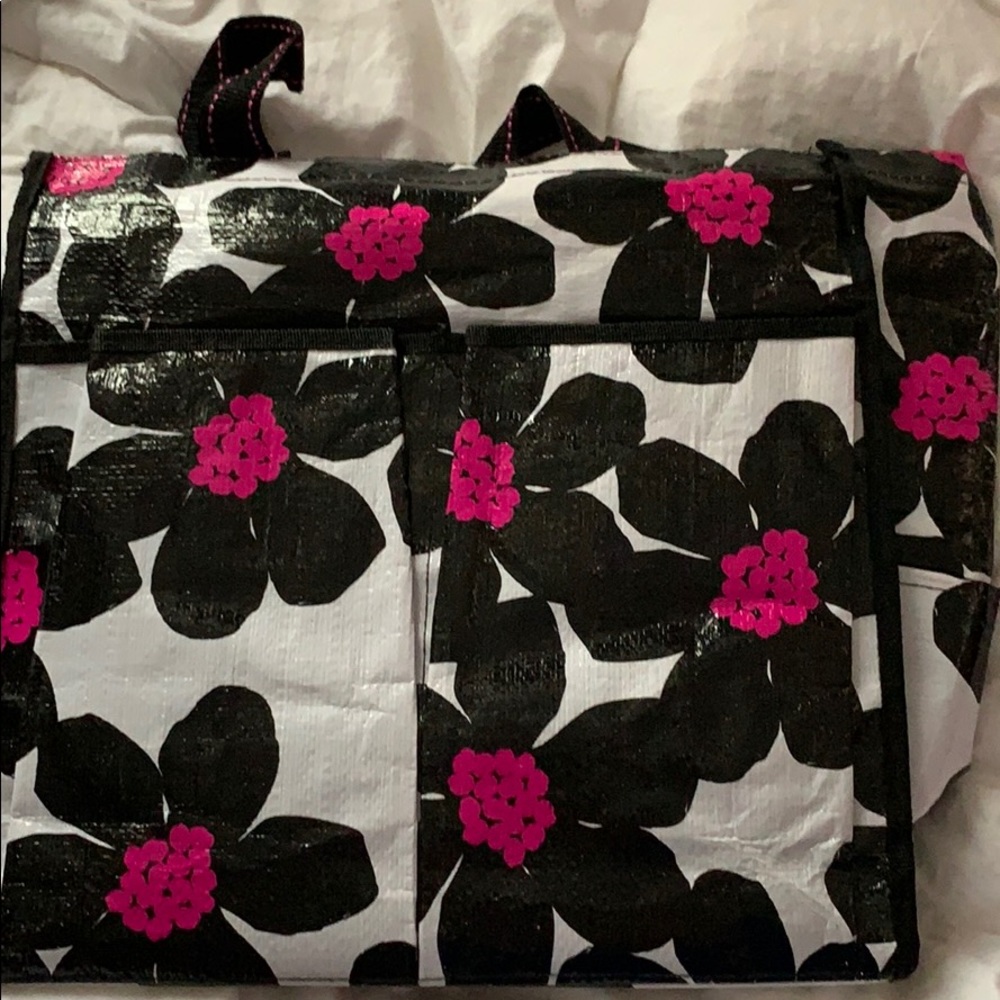 6 pocket tote
